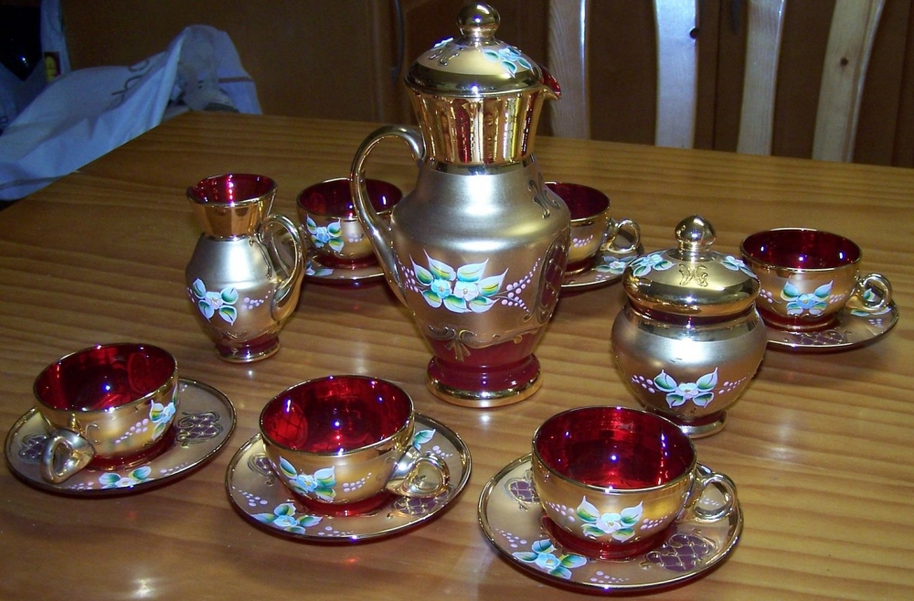 Juego de Café en Cristal y Oro Esmaltado 6 Tazas, Lechera, Cafetera y Azucarero, Service 6 Tasses Café Verre